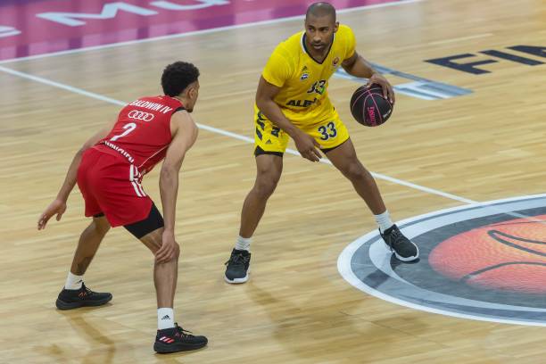 篮在关键的 篮在关键的